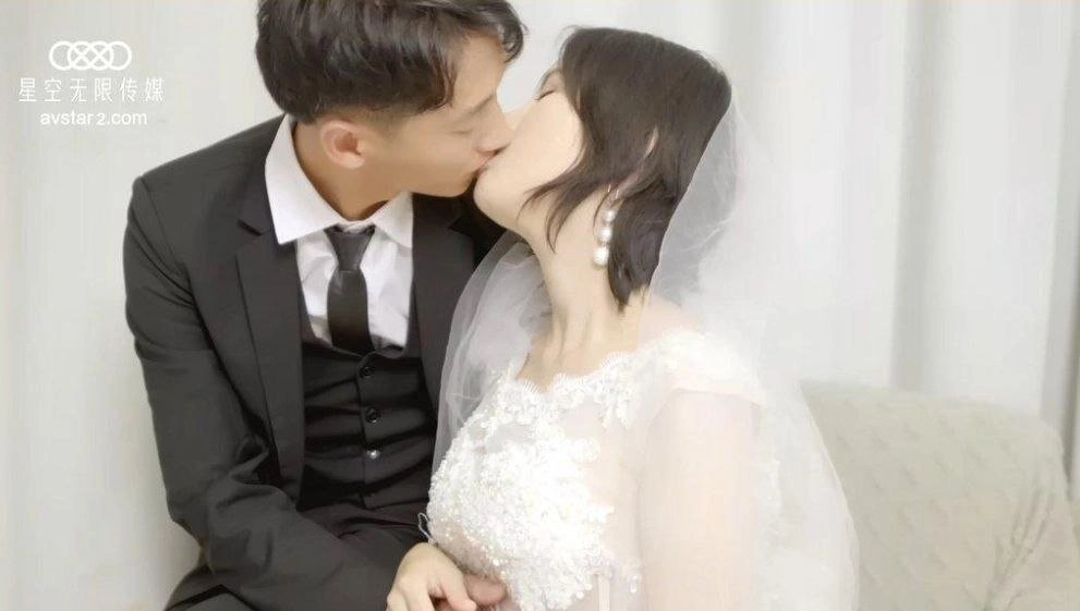 【国产传媒综合】母亲节干岳母，好棒儿子和岳母一起高潮  #金妍